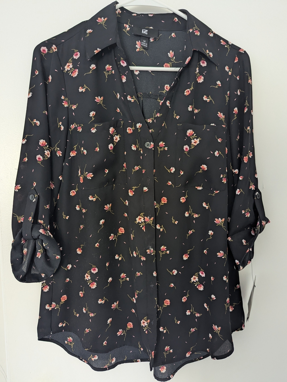 NWT IZ Byer Blouse M Black Pink Floral Print Crepe Button Up Shirt $40 Floral
